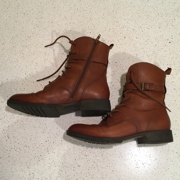 Naturalizer Leather Ankle Boot - Picture 2 of 4